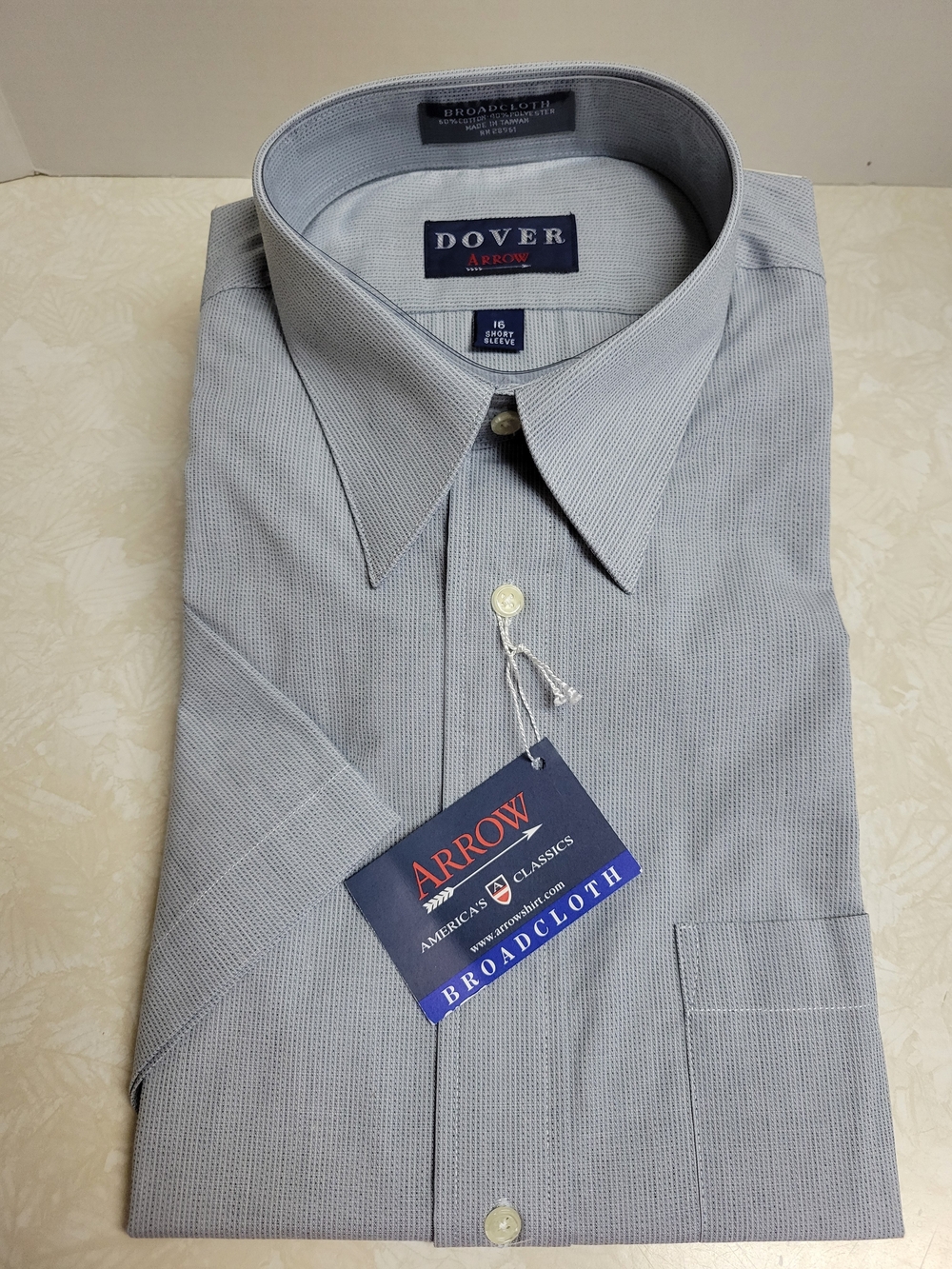 Arrow Men's Light Gray Broadcloth Dress Shirt - Dover Short Sleeve